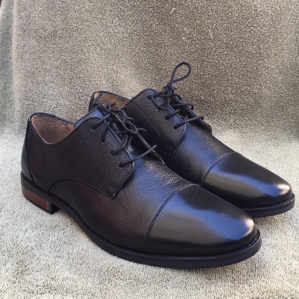 Casual dress shoes